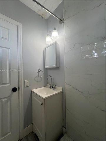 1275 NW 55th St, Miami, FL 33142
