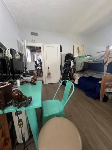 1275 NW 55th St, Miami, FL 33142