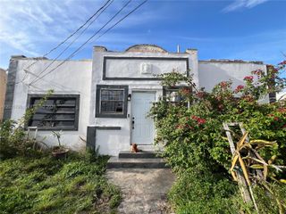 1275 NW 55th St, Miami, FL 33142