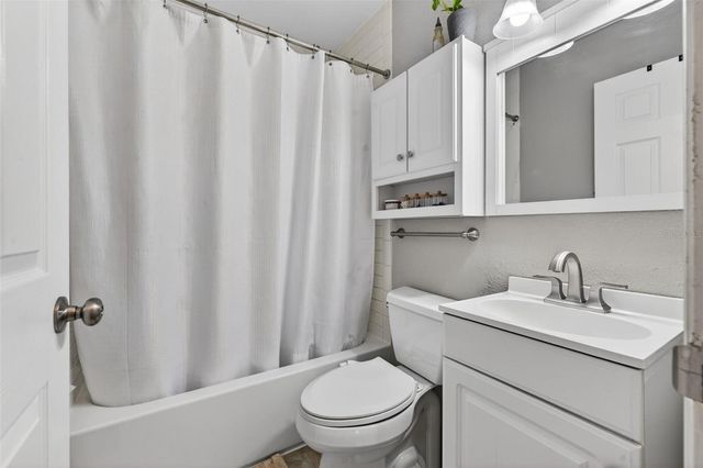 3221 14TH STREET N, St Petersburg, FL 33704