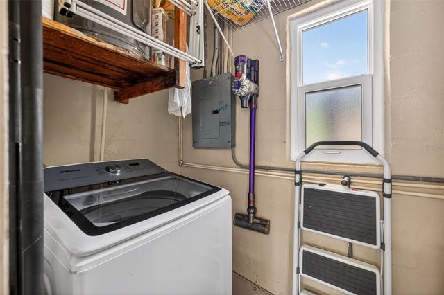 3221 14TH STREET N, St Petersburg, FL 33704