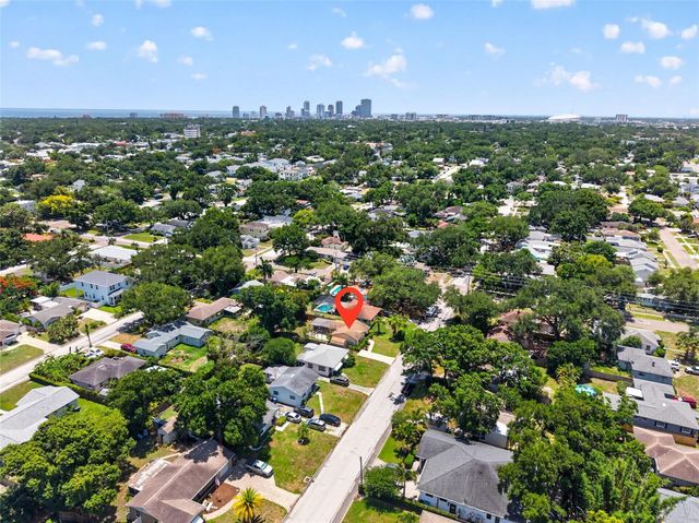 3221 14TH STREET N, St Petersburg, FL 33704