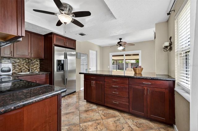 3221 14TH STREET N, St Petersburg, FL 33704