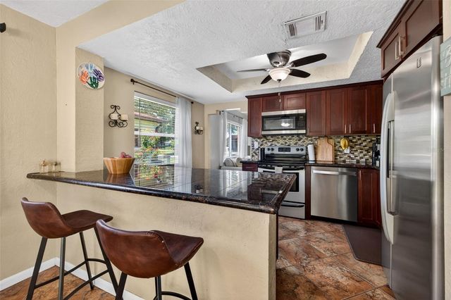 3221 14TH STREET N, St Petersburg, FL 33704