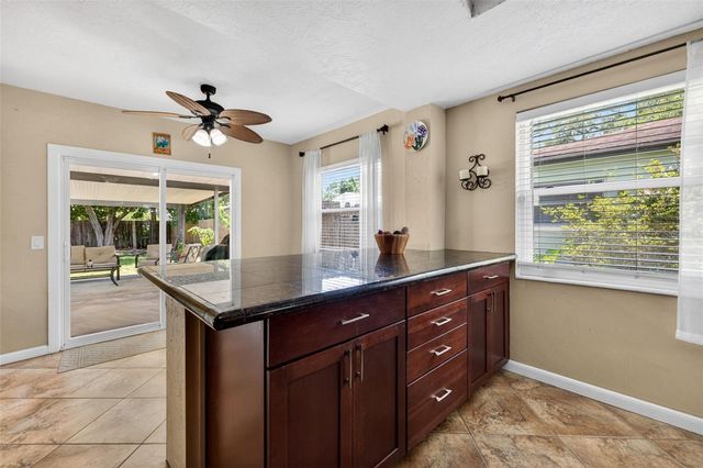 3221 14TH STREET N, St Petersburg, FL 33704