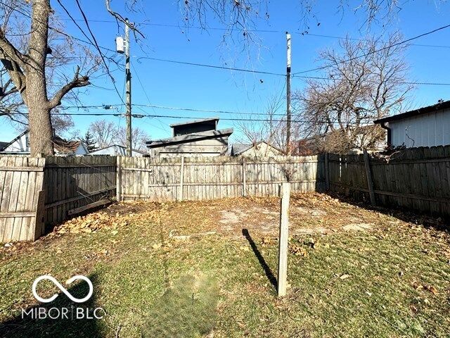 2202 Woodlawn Avenue, Indianapolis, IN 46203