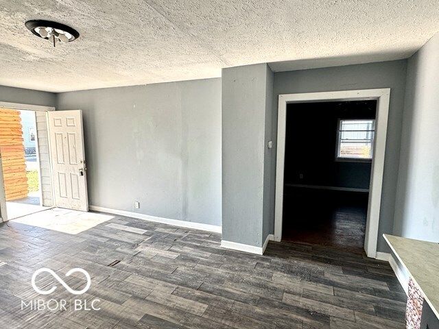 2202 Woodlawn Avenue, Indianapolis, IN 46203