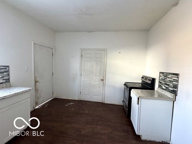 2202 Woodlawn Avenue, Indianapolis, IN 46203