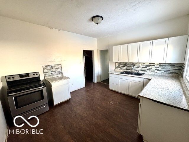 2202 Woodlawn Avenue, Indianapolis, IN 46203