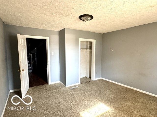 2202 Woodlawn Avenue, Indianapolis, IN 46203