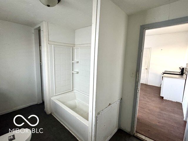 2202 Woodlawn Avenue, Indianapolis, IN 46203