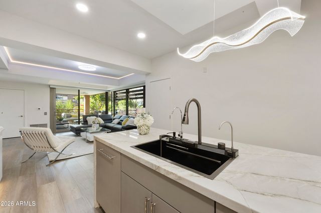 7161 E RANCHO VISTA Drive 3002, Scottsdale, AZ 85251