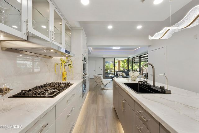 7161 E RANCHO VISTA Drive 3002, Scottsdale, AZ 85251