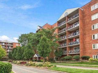 6530 W Irving Park Road 501, Chicago, IL 60634