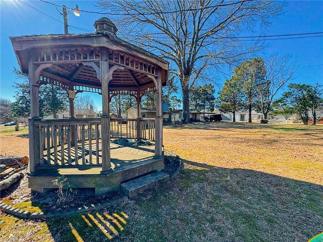 506 Archergate Road, Browns Summit, NC 27214