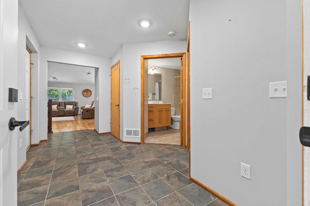 13593 Embry Way, Apple Valley, MN 55124