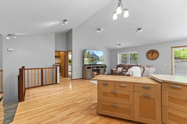 13593 Embry Way, Apple Valley, MN 55124