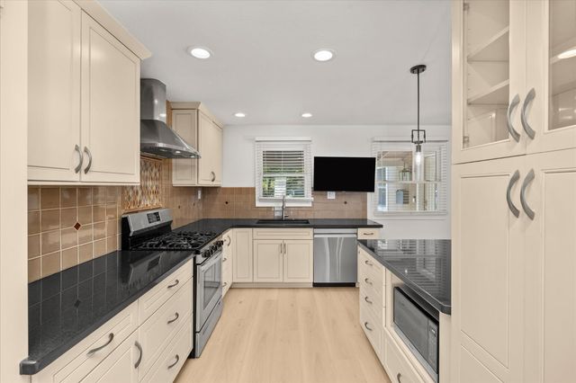 5401 State Ave, Sacramento, CA 95819