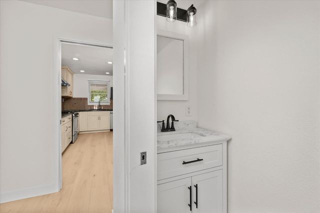5401 State Ave, Sacramento, CA 95819