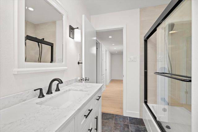 5401 State Ave, Sacramento, CA 95819