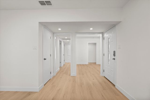 5401 State Ave, Sacramento, CA 95819