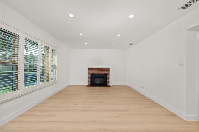 5401 State Ave, Sacramento, CA 95819