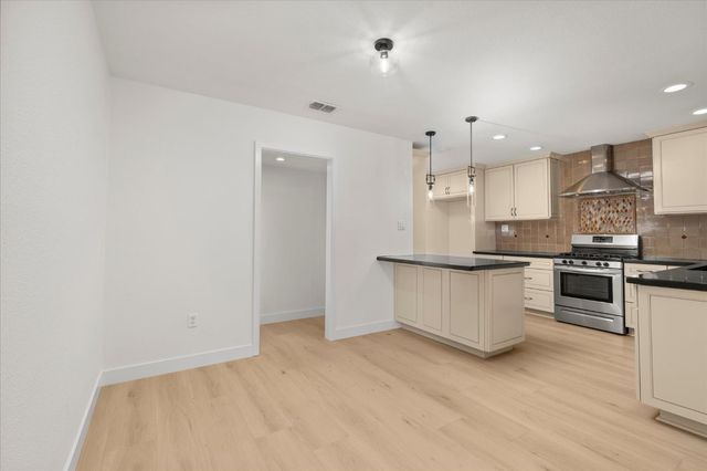 5401 State Ave, Sacramento, CA 95819