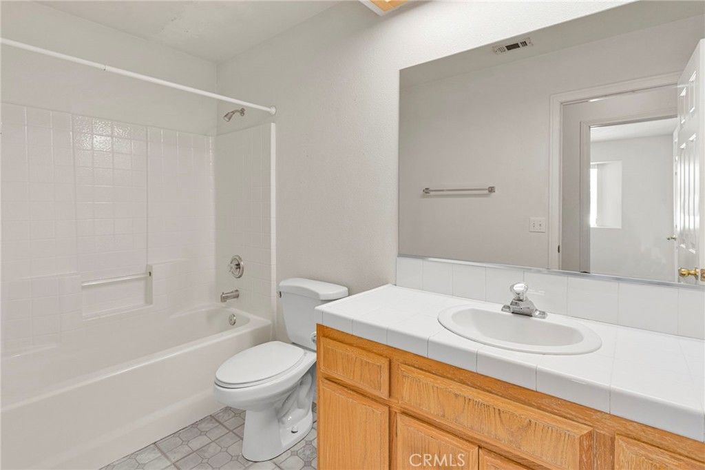 Image 21 of property listing at 7335 Dayton, Hesperia, CA 92345