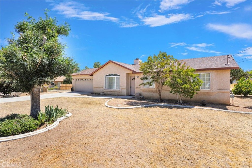 Image 4 of property listing at 7335 Dayton, Hesperia, CA 92345