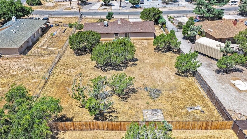 Image 41 of property listing at 7335 Dayton, Hesperia, CA 92345