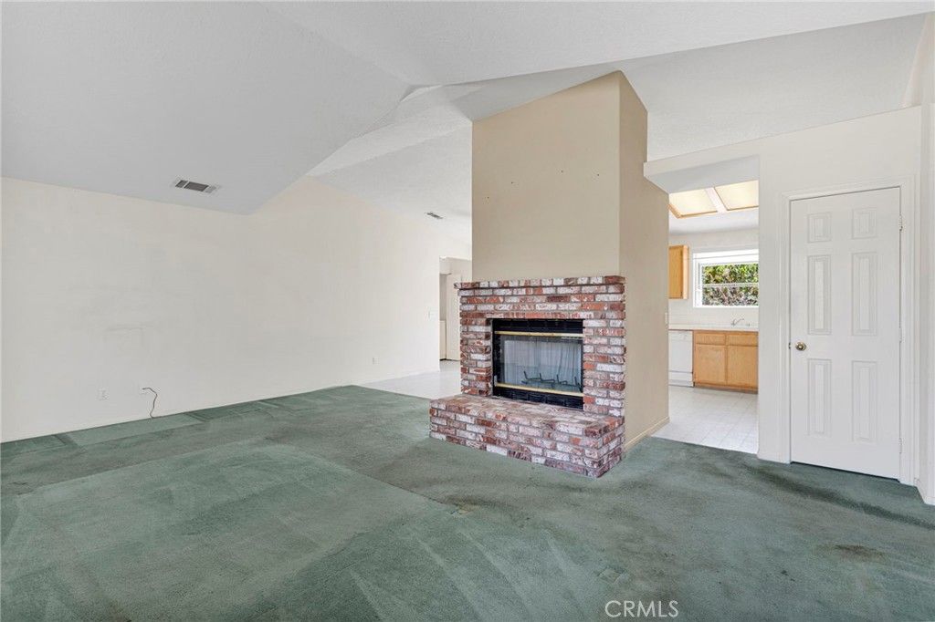 Image 6 of property listing at 7335 Dayton, Hesperia, CA 92345