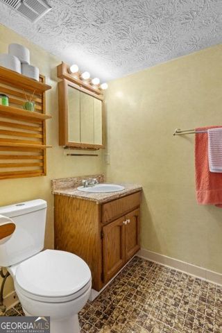 3 Stonehaven Drive, Newnan, GA 30265
