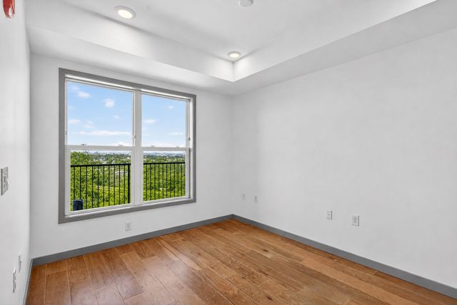 400 Herron Dr Apt 421, Nashville, TN 37210