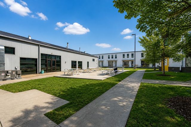 400 Herron Dr Apt 421, Nashville, TN 37210