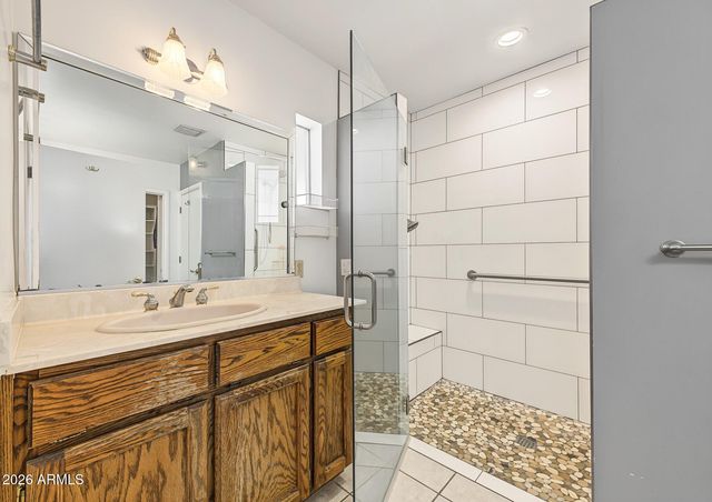 1251 N GILBERT Road, Mesa, AZ 85203