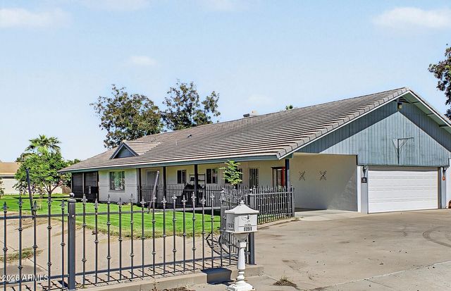 1251 N GILBERT Road, Mesa, AZ 85203