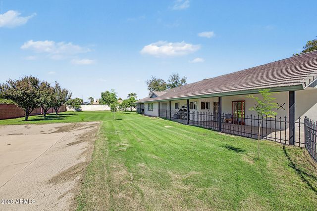 1251 N GILBERT Road, Mesa, AZ 85203