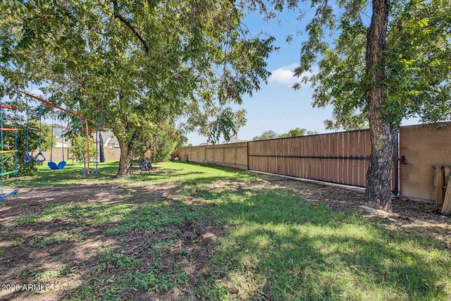 1251 N GILBERT Road, Mesa, AZ 85203