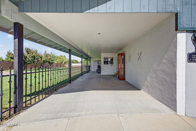 1251 N GILBERT Road, Mesa, AZ 85203