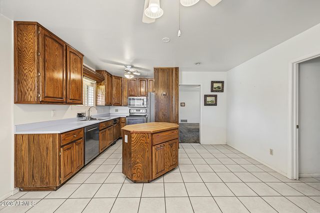1251 N GILBERT Road, Mesa, AZ 85203