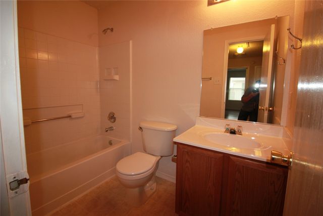 6908 Meadow Way Lane, Fort Worth, TX 76179