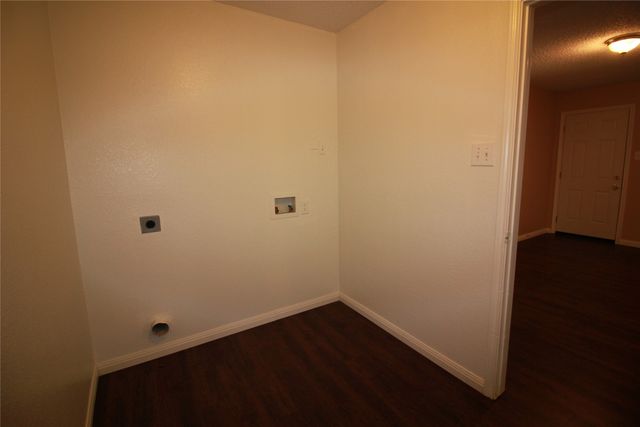 6908 Meadow Way Lane, Fort Worth, TX 76179