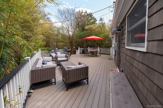 574 Bayberry Walk, Ocean Beach, NY 11770
