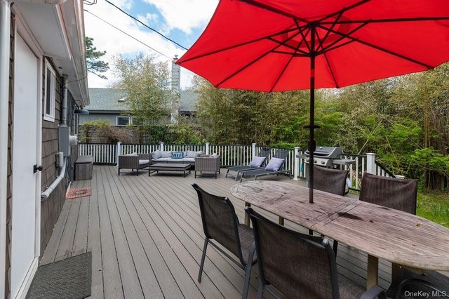574 Bayberry Walk, Ocean Beach, NY 11770