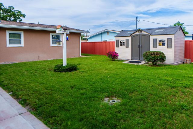 4350 37TH AVENUE N, St Petersburg, FL 33713