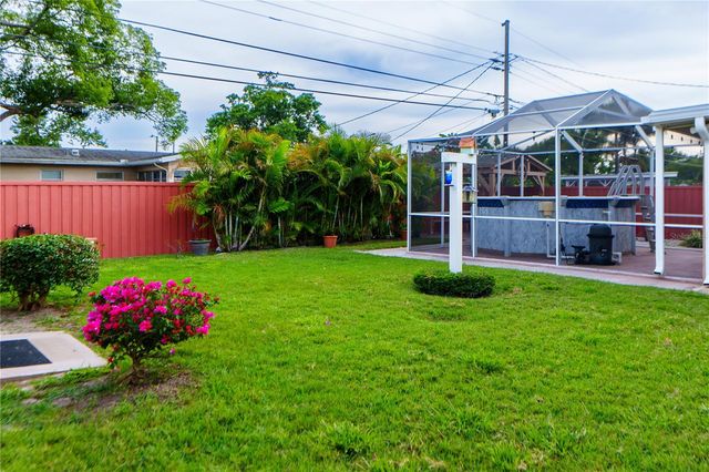 4350 37TH AVENUE N, St Petersburg, FL 33713