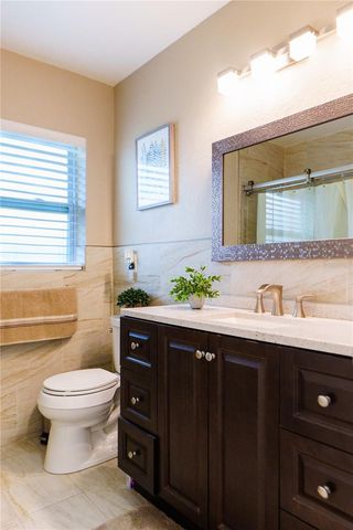 4350 37TH AVENUE N, St Petersburg, FL 33713