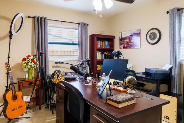 4350 37TH AVENUE N, St Petersburg, FL 33713