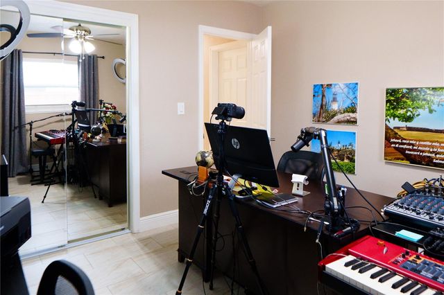4350 37TH AVENUE N, St Petersburg, FL 33713
