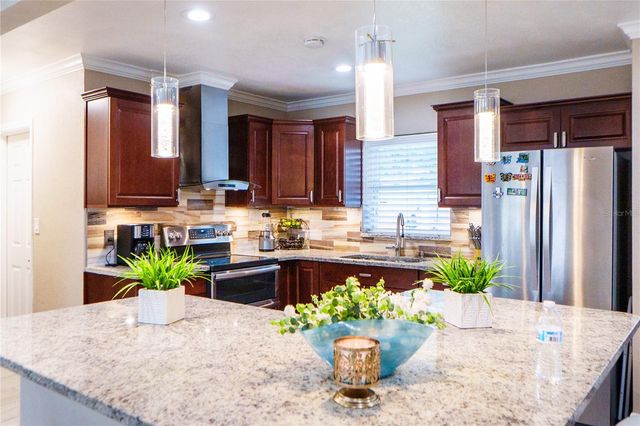 4350 37TH AVENUE N, St Petersburg, FL 33713